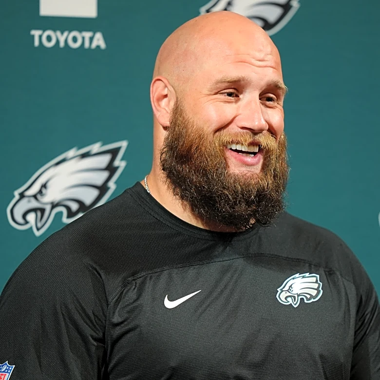 Lane Johnson will return in 2026, according to LeSean McCoy and Adam Schefter