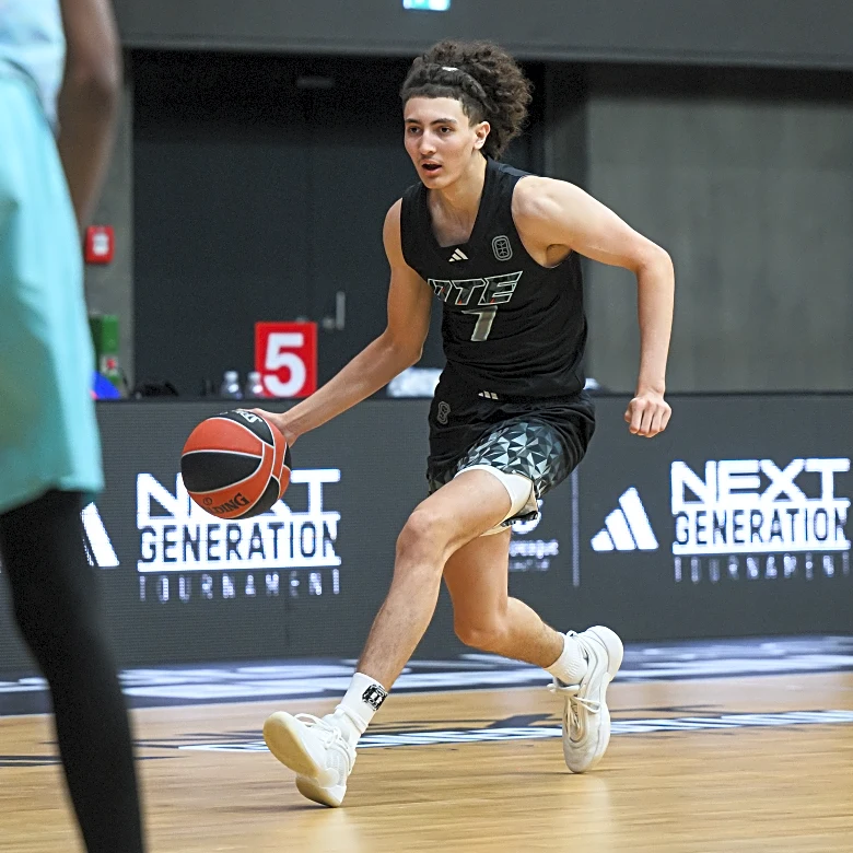 Former Villanova 2026 target decommits from Big East rival, reopens recruitment