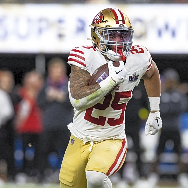 Patriots reach futures pacts with running back Elijah Mitchell, tackle Sebastian Gutierrez