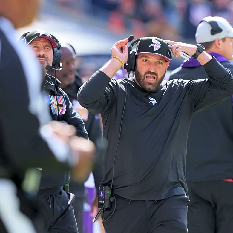Arizona Cardinals hire Tony Sorrentino as wide receivers coach per report