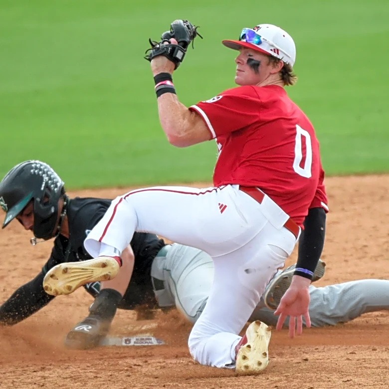 Wolfpack wallop Washington, 13-0