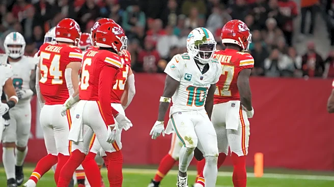 Former Chiefs WR Tyreek Hill one of four players Dolphins are releasing