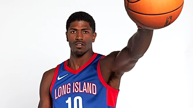 Warriors sign Nate Williams to two-way contract