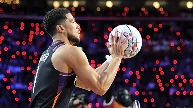 Inside the Suns: Haywood Highsmith, Devin Booker, Dillon Brooks