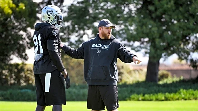 Travis Smith returns to Las Vegas Raiders defensive line