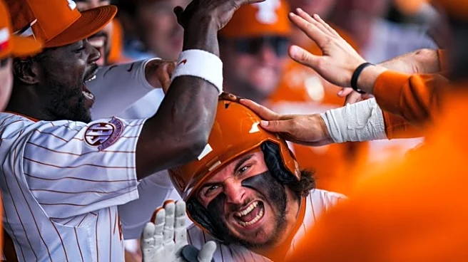 Aiden Robbins hits for cycle as No. 3 Texas beats Michigan State, 3-1