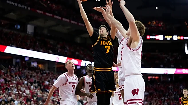 Hawks can’t keep pace with Wisconsin, lose 84-71