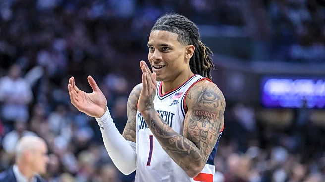 UConn men’s hoops falls one spot to No. 6 in AP Poll