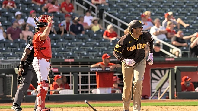 Manny Machado blasts two home runs, Padres fall to Reds, 11-10