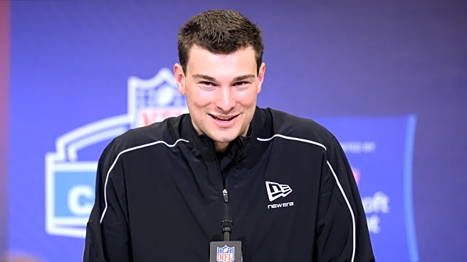 Fernando Mendoza meets with the Raiders and gets a call from Tom Brady