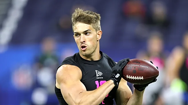 NFL Draft Combine: Notre Dame Tight End Eli Raridon helps his draft stock