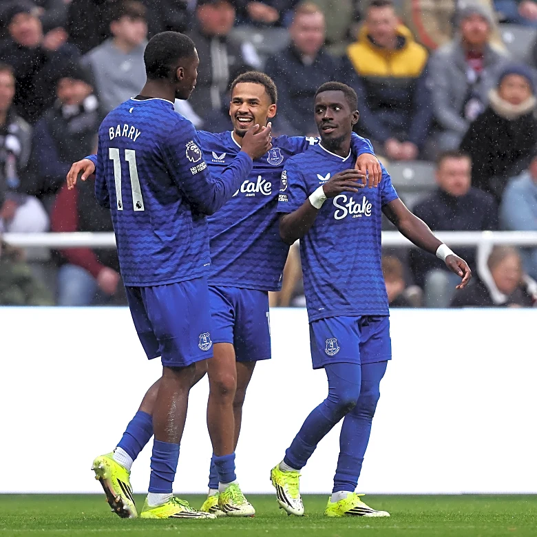 Newcastle 2-3 Everton: Match Report & Instant Reaction | Incredible win in five-goal thriller