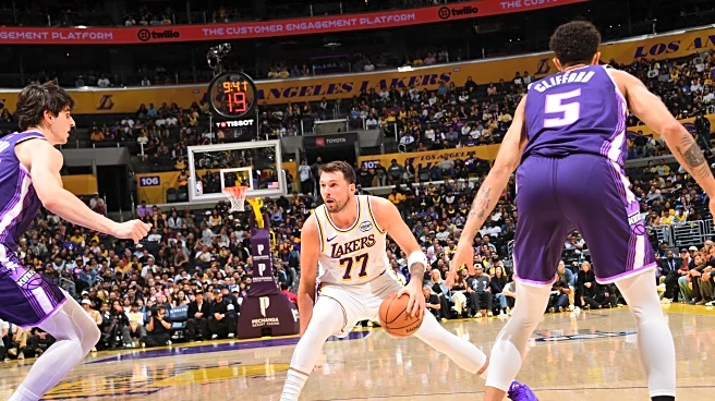 Lakers rout lowly Kings for second straight blowout win