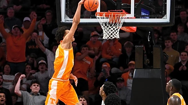 Odds: Tennessee-South Carolina spread shrinks following Nate Ament news