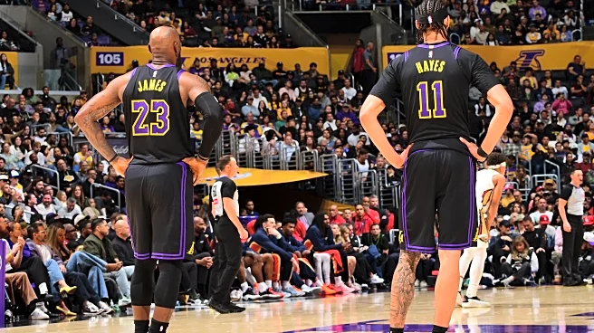 Lakers turn to defense in fourth quarter to beat Pelicans