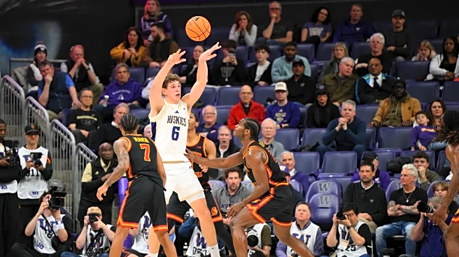 Huskies Dispatch Fading Trojans