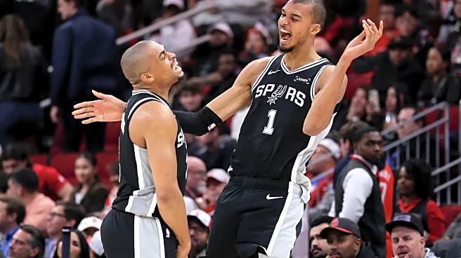 It’s time for Basketball: San Antonio Spurs vs Houston Rockets