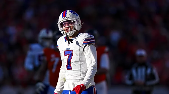 Las Vegas Raiders trade for CB Taron Johnson