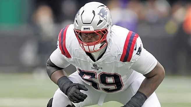 Ex-Patriots tackle Vederian Lowe reportedly lands two-year deal with 49ers