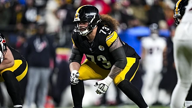 Steelers lose guard Isaac Seumalo to NFC team