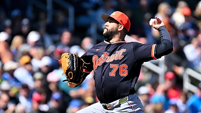 Enmanuel de Jesus added to 40-man roster, Troy Melton to the 60-day IL