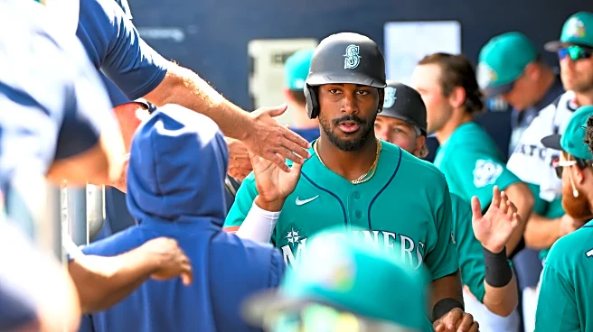 Mariners consider being controversial, change mind, win 4-3