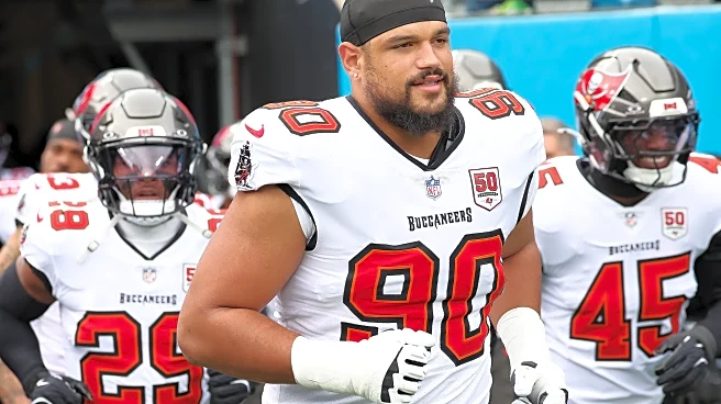 Texans Sign DE/DT Logan Hall to 2-Year Contract