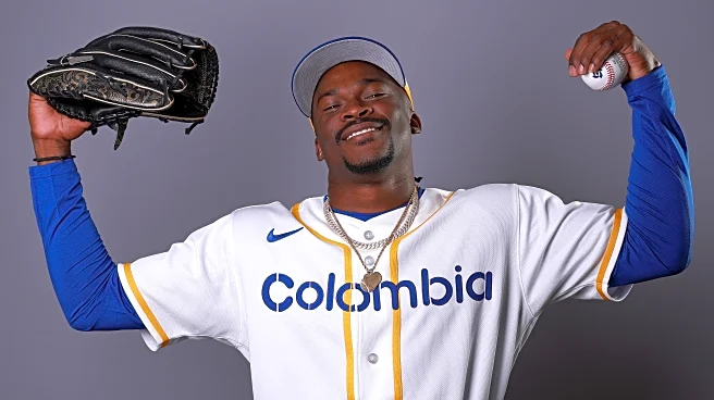 Giants lose bullpen hopeful to hip injury