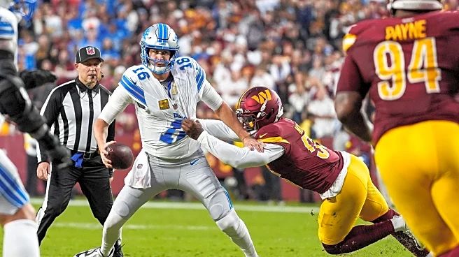 Titans sign EDGE Jacob Martin