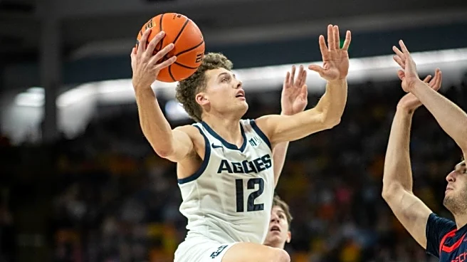 Utah State pulls away against UNLV to advance, 80-60