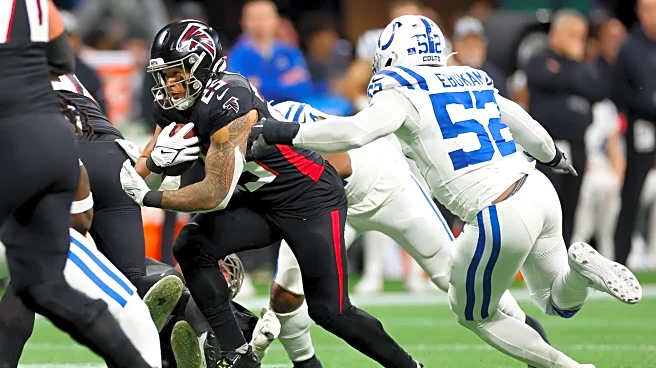 Colts free agent DE reportedly headed to Falcons