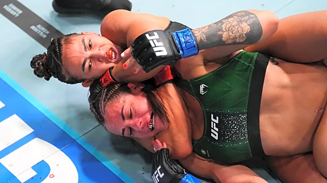 Highlights! BJJ wizard Beatriz Mesquita snatches up nasty choke to remain undefeated | UFC Vegas 114