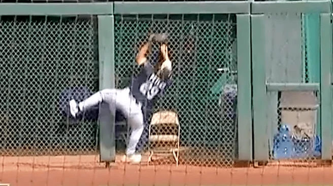 White Sox topple Dodgers 7-2, but it comes at a price