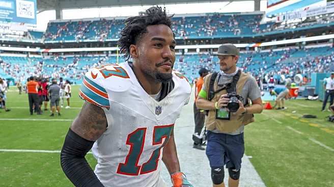 BREAKING: Dolphins trade Jaylen Waddle to Broncos