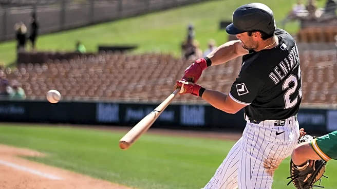White Sox hang on to defeat the rallying Athletics, 6-4