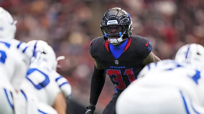 Lions sign Damone Clark to bolster linebacker depth