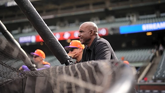 Netflix hires Barry Bonds for studio show