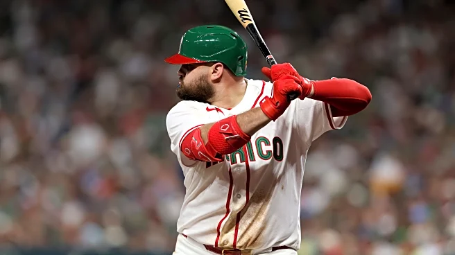 Braves sign Rowdy Tellez to MiLB deal, per report