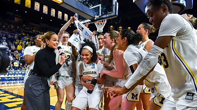 Mila Holloway powers No. 2 Michigan to win vs No. 15 Holy Cross, 83-48
