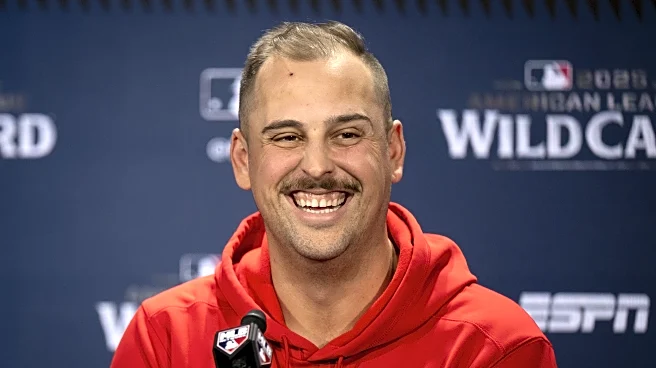 With roster set, Reds wrap Cactus League play at home against Guardians