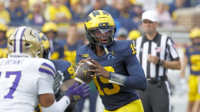 Recruiting Roundup: Top QB target visiting Michigan Football today