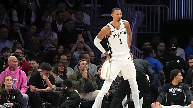 San Antonio vs. Miami, Final Score: Spurs sizzle in road victory over Heat, 136-111