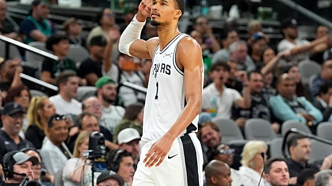 How Victor Wembanyama’s gravity creates shots for his teammates