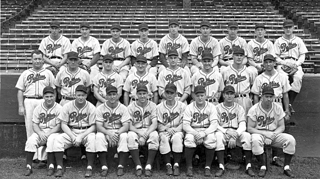 What were the 1941 Phillies doing while Joe DiMaggio was making history?