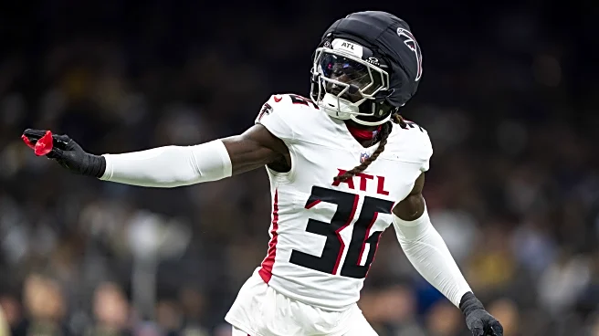 Dolphins add versatile defender in free agency