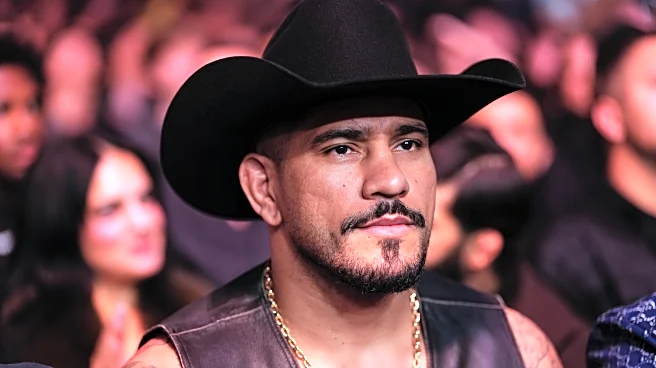 Video: Alex Pereira looks huge as he reveals heavyweight physique coming into UFC White House