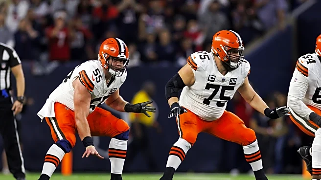 NFL free agency: 2025 Browns still on the market including Joel Bitonio, David Njoku