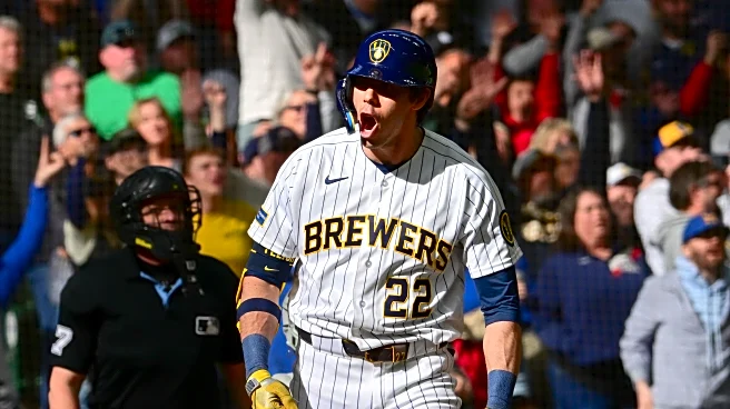 Yelich delivers pinch-hit homer in 9-7 thriller as Brewers sweep White Sox