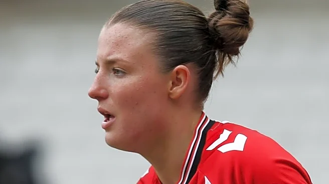 Lasses Spotlight: “Pocketed By Paxton!”