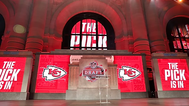 Chiefs News 3/31: Trade up to pick No. 20 with Dallas would be win-win